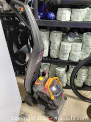 MaxSold Auction: Bissell Pro Heat Carpet Steamer - Fair Oaks (California, USA) PARTNER MANAGED Moving Online Auction - Cocoa Palm Way