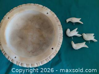 MaxSold Auction: Cream Alabaster/Onyx Decorative Bowl with Bird Figurines - Fair Oaks (California, USA) PARTNER MANAGED Moving Online Auction - Cocoa Palm Way