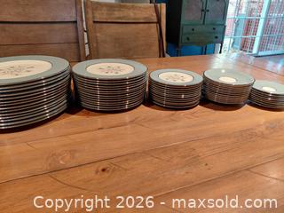 MaxSold Auction: Kingsley by Lenox China Set - Fair Oaks (California, USA) PARTNER MANAGED Moving Online Auction - Cocoa Palm Way