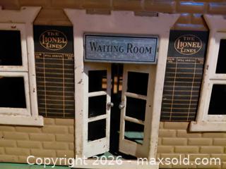 MaxSold Auction: Lionel Train Set - Fair Oaks (California, USA) PARTNER MANAGED Moving Online Auction - Cocoa Palm Way