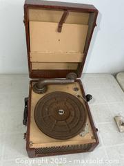 MaxSold Auction: Antique Record Player A - Kingston (Ontario, Canada) PARTNER MANAGED Downsizing Online Auction - County Road 38, Elginburg (STORAGE)