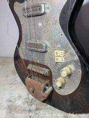 MaxSold Auction: Electric Guitar A - Kingston (Ontario, Canada) PARTNER MANAGED Downsizing Online Auction - County Road 38, Elginburg (STORAGE)