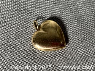 MaxSold Auction: 1” Long 585 (14K) GOLD Heart Pendant - Marked  - Toronto (Ontario, Canada) SELLER MANAGED Reseller Online Auction - Chesswood Drive