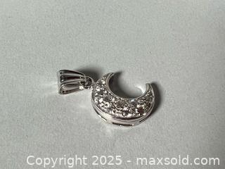 MaxSold Auction: 1” Long 750 (18K) WHITE GOLD Crescent Moon Pendant with Cubic Zirconia - Marked  - Toronto (Ontario, Canada) SELLER MANAGED Reseller Online Auction - Chesswood Drive