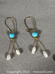 MaxSold Auction: (2) Pairs of 14K GOLD FRESH WATER PEARL Drop Earrings - Marked  - Toronto (Ontario, Canada) SELLER MANAGED Reseller Online Auction - Chesswood Drive