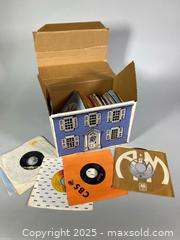 MaxSold Auction: (30+) Assorted 45’s Vinyl Records - Toronto (Ontario, Canada) SELLER MANAGED Reseller Online Auction - Chesswood Drive