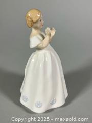 MaxSold Auction: (3) ROYAL DOULTON Porcelain Figurines  - Toronto (Ontario, Canada) SELLER MANAGED Reseller Online Auction - Chesswood Drive