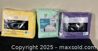MaxSold Auction: (3) Sealed QUEEN SIZE 4-PCE Bedding Sets - Toronto (Ontario, Canada) SELLER MANAGED Reseller Online Auction - Chesswood Drive