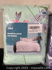 MaxSold Auction: (3) Sealed QUEEN SIZE 4-PCE Bedding Sets - Toronto (Ontario, Canada) SELLER MANAGED Reseller Online Auction - Chesswood Drive