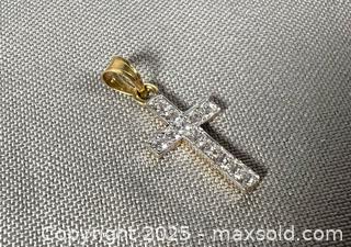 MaxSold Auction: 750 (18K) + 10K GOLD Cross Pendants - Marked  - Toronto (Ontario, Canada) SELLER MANAGED Reseller Online Auction - Chesswood Drive