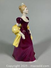 MaxSold Auction: 8” ROYAL DOULTON Porcelain Figurine - Toronto (Ontario, Canada) SELLER MANAGED Reseller Online Auction - Chesswood Drive