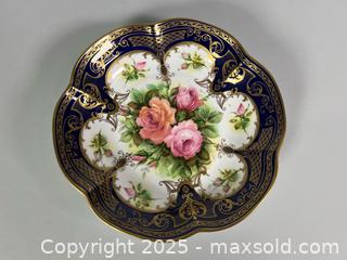MaxSold Auction: 9.5” ELIZABETHAN Cabbage Rose Fine Bone China Scalloped Bowl-Open Box - Toronto (Ontario, Canada) SELLER MANAGED Reseller Online Auction - Chesswood Drive