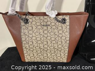MaxSold Auction: NWT Large CALVIN KLEIN and TED BAKER Tote Bags - Toronto (Ontario, Canada) SELLER MANAGED Reseller Online Auction - Chesswood Drive