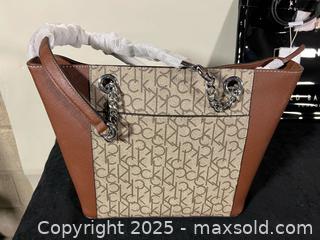MaxSold Auction: NWT Large CALVIN KLEIN and TED BAKER Tote Bags - Toronto (Ontario, Canada) SELLER MANAGED Reseller Online Auction - Chesswood Drive