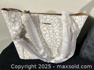MaxSold Auction: NWT Large CALVIN KLEIN Tote and GUESS Jacqui Handbags - Toronto (Ontario, Canada) SELLER MANAGED Reseller Online Auction - Chesswood Drive