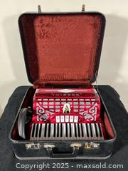MaxSold Auction: ROSSINI Piano Accordion with Carrying Case - Toronto (Ontario, Canada) SELLER MANAGED Reseller Online Auction - Chesswood Drive
