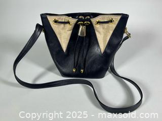 MaxSold Auction: SIMBOLO Leather Bucket Bag - Toronto (Ontario, Canada) SELLER MANAGED Reseller Online Auction - Chesswood Drive