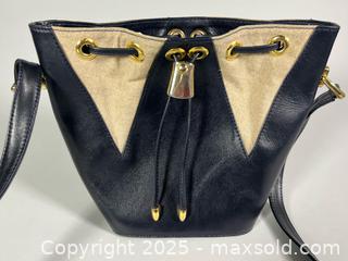 MaxSold Auction: SIMBOLO Leather Bucket Bag - Toronto (Ontario, Canada) SELLER MANAGED Reseller Online Auction - Chesswood Drive