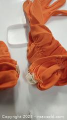 MaxSold Auction: 2x Vintage Gloves  - Toronto (Ontario, Canada) SELLER MANAGED Downsizing Online Auction - Torbarrie Road (STORAGE)