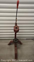 MaxSold Auction: Floor Corker - Toronto (Ontario, Canada) SELLER MANAGED Downsizing Online Auction - Torbarrie Road (STORAGE)