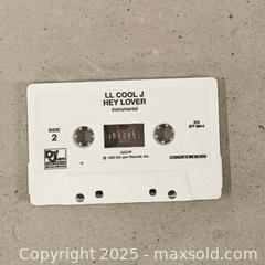 MaxSold Auction: Hey Lover  - Toronto (Ontario, Canada) SELLER MANAGED Downsizing Online Auction - Torbarrie Road (STORAGE)