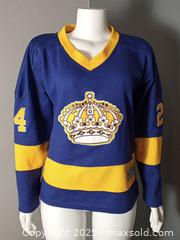 MaxSold Auction: Retro Los Angeles Kings Jersey  - Toronto (Ontario, Canada) SELLER MANAGED Downsizing Online Auction - Torbarrie Road (STORAGE)