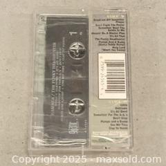 MaxSold Auction: The Funky Headhunter - Toronto (Ontario, Canada) SELLER MANAGED Downsizing Online Auction - Torbarrie Road (STORAGE)