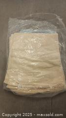 MaxSold Auction: Vintage Comforter  - Toronto (Ontario, Canada) SELLER MANAGED Downsizing Online Auction - Torbarrie Road (STORAGE)