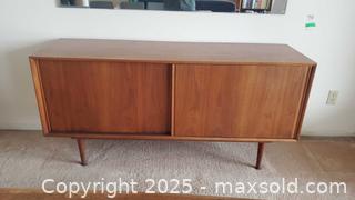 MaxSold Auction: Mid-Century Modern Sideboard Credenza by R & S Assoc., Montreal C - Ottawa (Ontario, Canada) PARTNER MANAGED Downsizing Online Auction - Emmerson Avenue (CONDO)