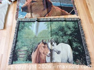 MaxSold Auction: Assorted Home Textiles & Hats Lot B - Ottawa (Ontario, Canada) PARTNER MANAGED Downsizing Online Auction - Sablewood Place
