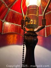 MaxSold Auction: Tiffany-Style Stained Glass Table Lamp, Orange Swirl Shade - Lincoln  (Ontario, Canada) SELLER MANAGED Downsizing Online Auction - Bartlett Road (STORAGE)