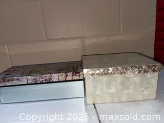 MaxSold Auction: Small jewelry box lot  - Decatur (Georgia, USA) SELLER MANAGED Moving Online Auction - Snapfinger Woods Drive (STORAGE)