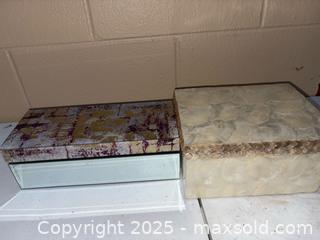 MaxSold Auction: Small jewelry box lot  - Decatur (Georgia, USA) SELLER MANAGED Moving Online Auction - Snapfinger Woods Drive (STORAGE)