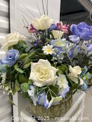 MaxSold Auction: Faux Flower Arrangement - Aurora (Ontario, Canada) SELLER MANAGED Moving Online Auction - Goulding Avenue (STORAGE)