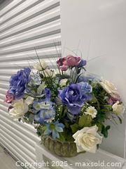 MaxSold Auction: Faux Flower Arrangement - Aurora (Ontario, Canada) SELLER MANAGED Moving Online Auction - Goulding Avenue (STORAGE)