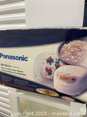 MaxSold Auction: Panasonic Rice Cooker  - Aurora (Ontario, Canada) SELLER MANAGED Moving Online Auction - Goulding Avenue (STORAGE)