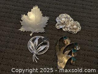 MaxSold Auction: 4 vintage sterling silver brooches approximately 40 grans - Sun City (Arizona, USA) PARTNER MANAGED Downsizing Online Auction - North 107th Avenue
