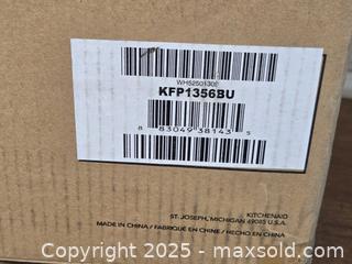 MaxSold Auction: Brand new kitchen aid food processor and dicing kit - Sun City (Arizona, USA) PARTNER MANAGED Downsizing Online Auction - North 107th Ave