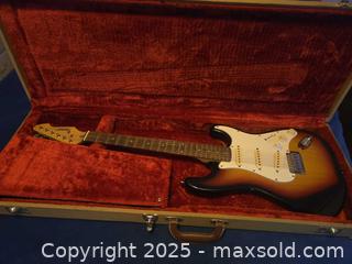 MaxSold Auction: Peavey electric guitar with case - Sun City (Arizona, USA) PARTNER MANAGED Downsizing Online Auction - North 107th Ave