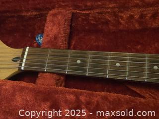 MaxSold Auction: Peavey electric guitar with case - Sun City (Arizona, USA) PARTNER MANAGED Downsizing Online Auction - North 107th Ave