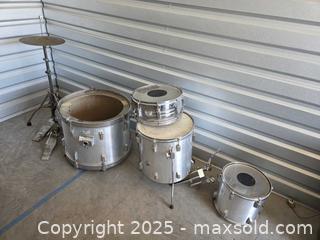 MaxSold Auction: Rare vintage camco by tama drum set - Sun City (Arizona, USA) PARTNER MANAGED Downsizing Online Auction - North 107th Avenue