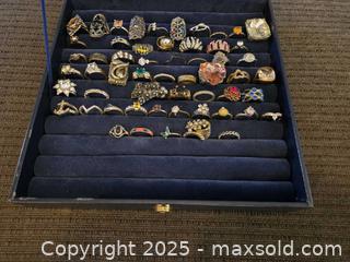 MaxSold Auction: Vintage ring lot - Sun City (Arizona, USA) PARTNER MANAGED Downsizing Online Auction - North 107th Ave