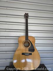 MaxSold Auction: Vintage Yamaha acoustic guitar  - Sun City (Arizona, USA) PARTNER MANAGED Downsizing Online Auction - North 107th Ave