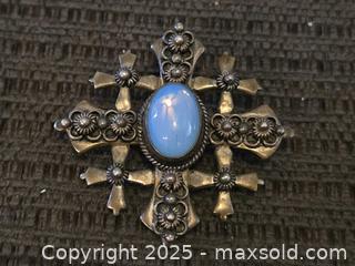 MaxSold Auction: Wonderful sterling brooch - Sun City (Arizona, USA) PARTNER MANAGED Downsizing Online Auction - North 107th Ave