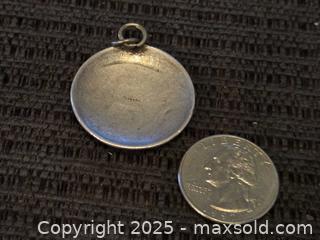 MaxSold Auction: Wonderful sterling silver bear pendant - Sun City (Arizona, USA) PARTNER MANAGED Downsizing Online Auction - North 107th Ave