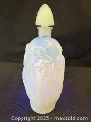 MaxSold Auction: Signed Sabino France Art Deco Nude Ladies Opalescent Glass Perfume Bottle 6.5" - Toronto (Ontario, Canada) PARTNER MANAGED Reseller Online Auction - Railside Road