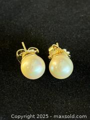 MaxSold Auction: Set of Costume Pearl Earrings with Sterling Silver Backs - San Francisco (California, USA) SELLER MANAGED Estate Sale Online Auction - Kenwood Way