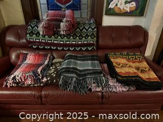 MaxSold Auction: Vintage Blanket Lot  - San Francisco (California, USA) SELLER MANAGED Estate Sale Online Auction - Kenwood Way