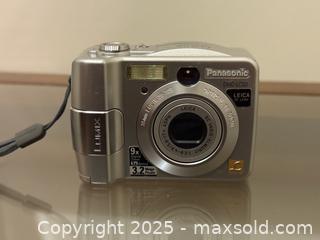 MaxSold Auction: Vintage Panasonic Lumix DMC-LC50 3.2MP Leica DC Lens Digital Camera  - San Francisco (California, USA) SELLER MANAGED Estate Sale Online Auction - Kenwood Way