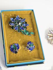MaxSold Auction: Lot of Vintage Jewelry — Including Marvella Necklaces, Brooches, Earrings - Toronto (Ontario, Canada) PARTNER MANAGED Downsizing Online Auction - Research Road (STORAGE)